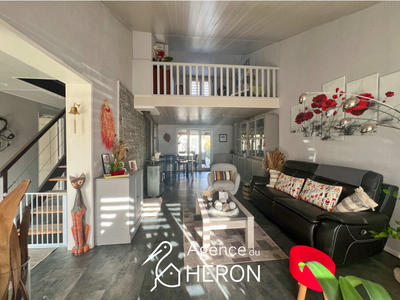 Propriété - 105 m² - 5 pièces