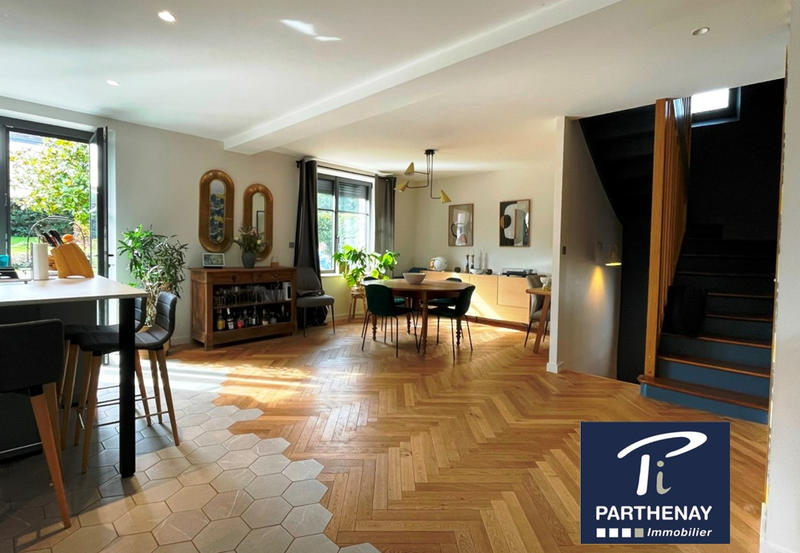 Maison de ville - 145 m² - 6 pièces