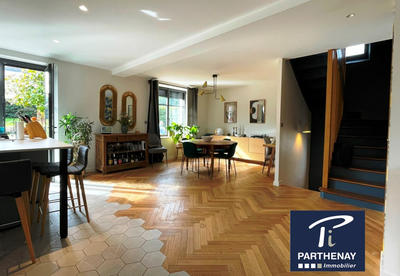 Maison de ville - 145 m² - 6 pièces