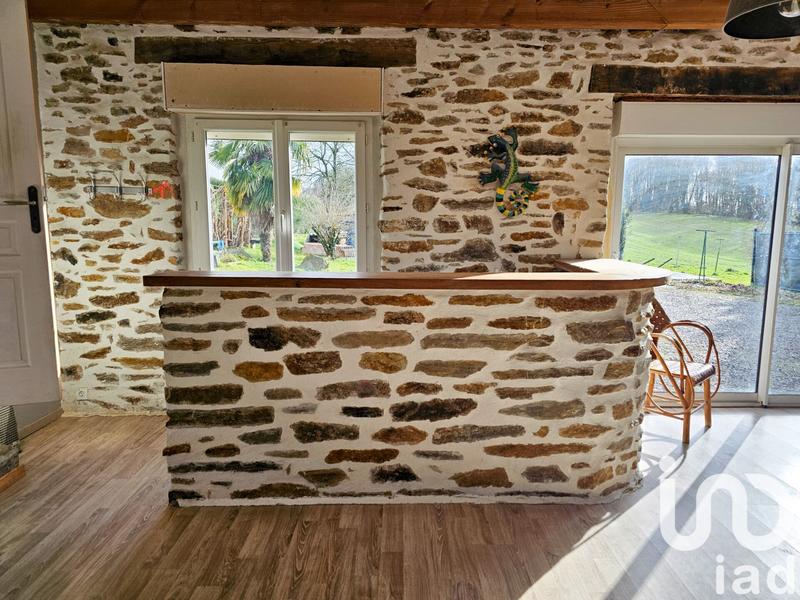 Maison - 220 m² - 5 pièces