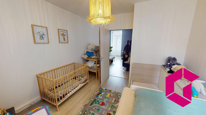 Appartement - 80 m² - 4 pièces