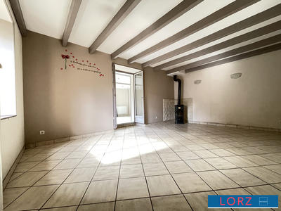 Maison - 90 m² - 4 pièces