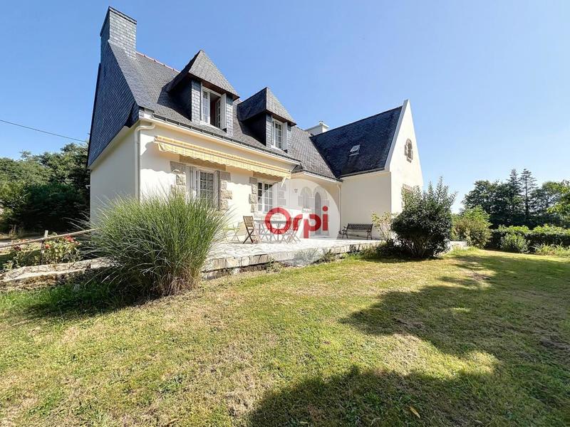 Maison - 180 m² - 9 pièces