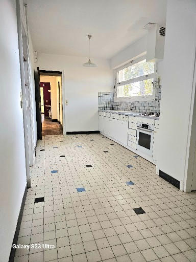 Maison - 220 m² - 10 pièces