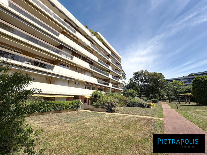 Appartement - 104 m² - 3 pièces