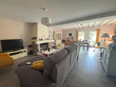 Maison - 212 m² - 6 pièces