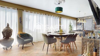 Maison - 272 m² - 14 pièces