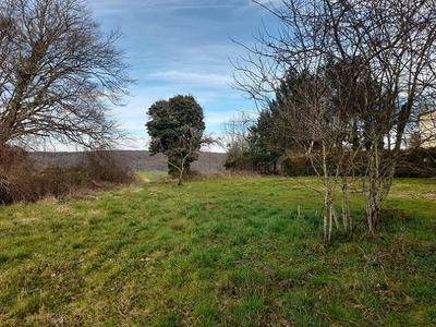 Maison - 2 000 m² - 1 pièce