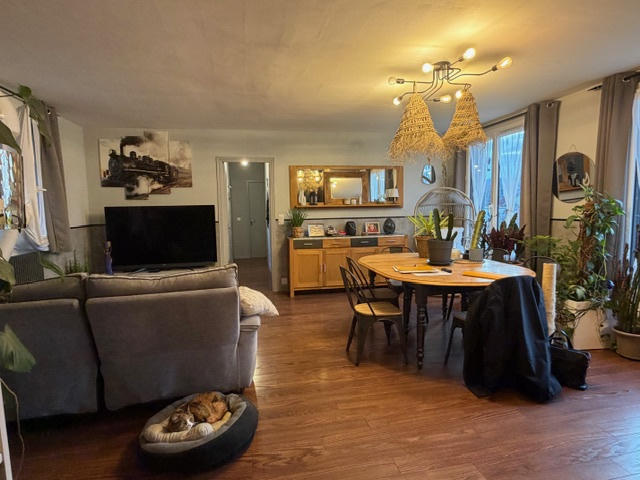 Appartement - 90 m² - 4 pièces