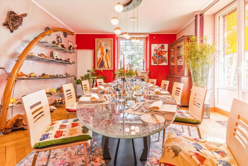 Maison - 270 m² - 10 pièces