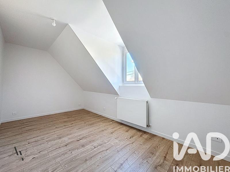 Maison - 181 m² - 9 pièces