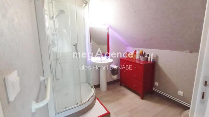 Maison - 180 m² - 7 pièces