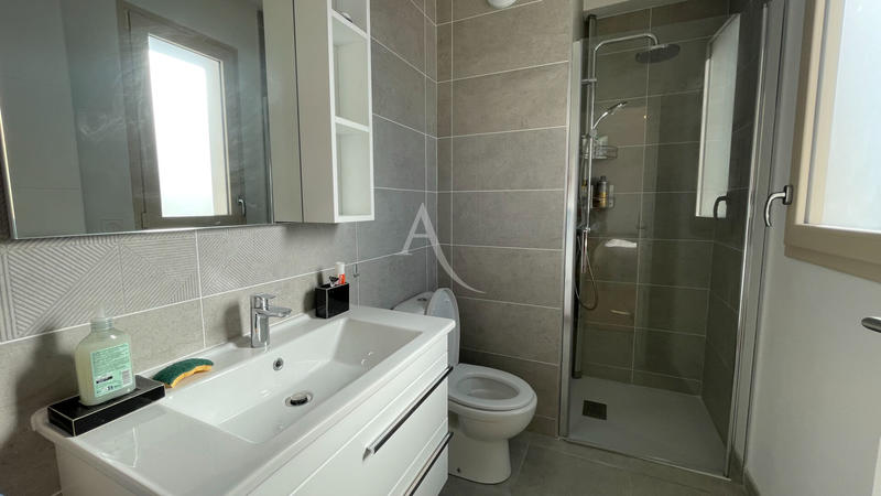 Appartement - 128 m² - 5 pièces