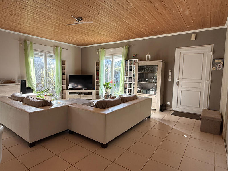 Maison - 94 m² - 5 pièces