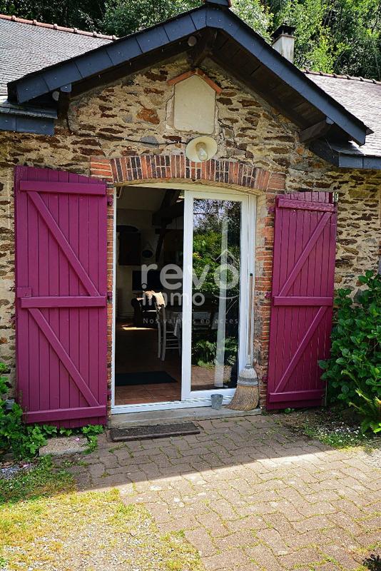 Longère - 232 m² - 8 pièces