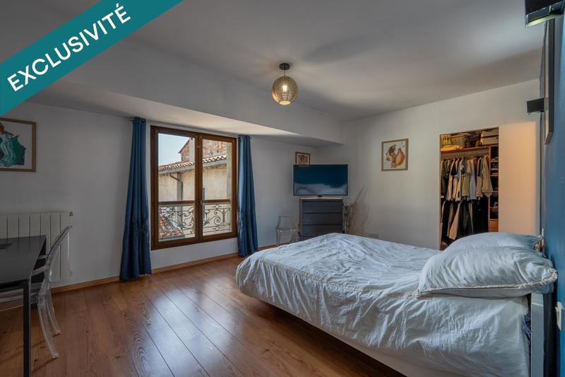 Appartement - 160 m² - 6 pièces