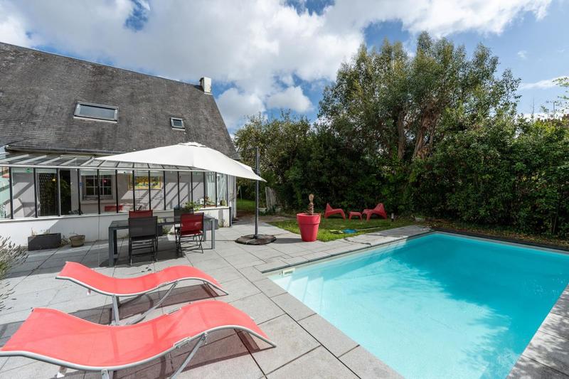 Maison - 202 m² - 6 pièces