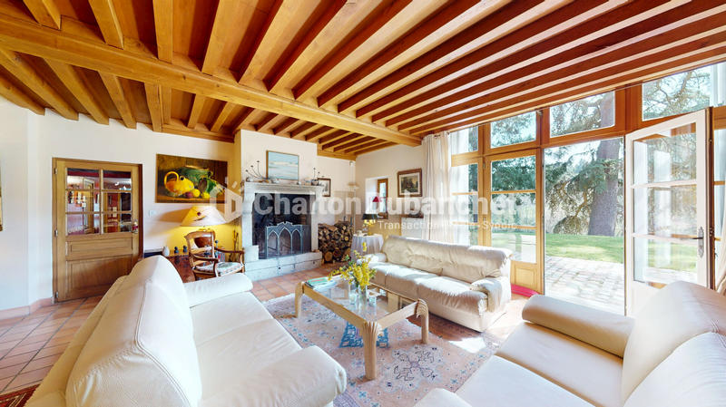 Maison - 380 m² - 7 pièces