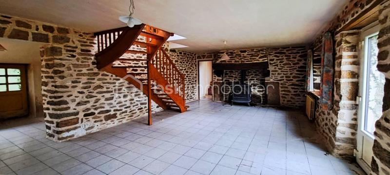 Maison en pierre - 98 m² - 4 pièces