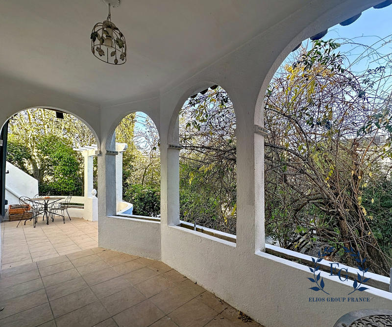 Maison traditionnelle - 160 m² - 6 pièces