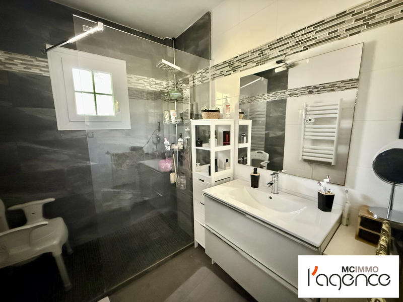 Maison traditionnelle - 160 m² - 5 pièces