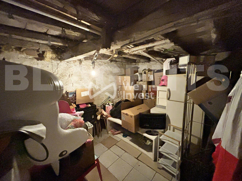 Maison - 250 m² - 8 pièces