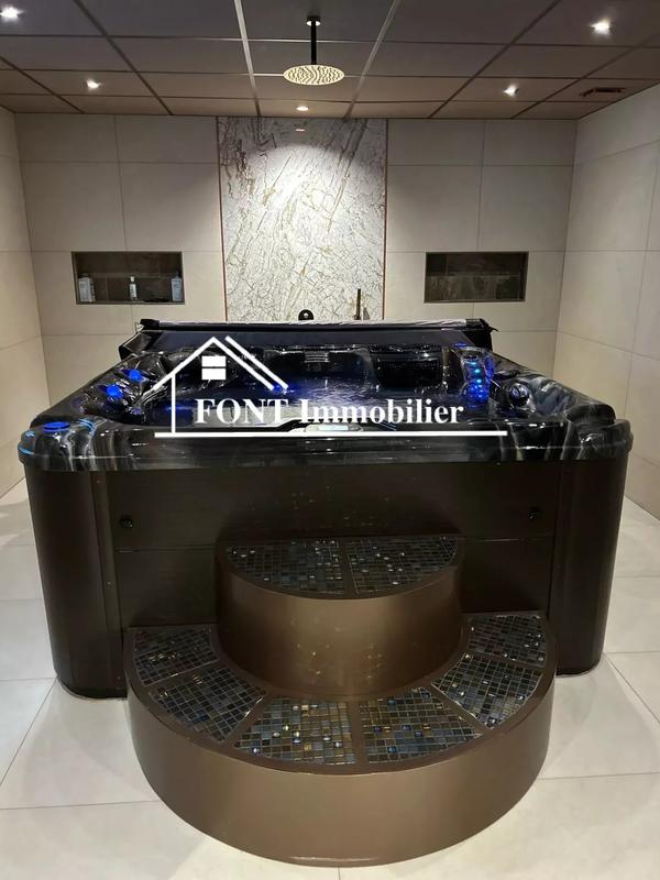 Appartement - 320 m² - 7 pièces