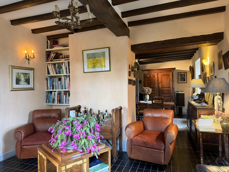 Maison - 322 m² - 18 pièces