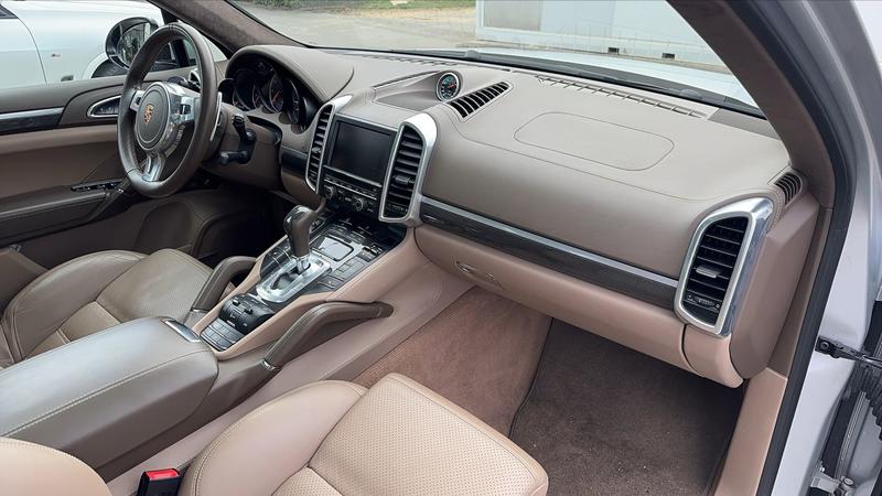 Porsche Cayenne II 4.8 V8 Turbo s 550 Tiptronic Awd n/A - Entretien constructeur Toit ouvrant