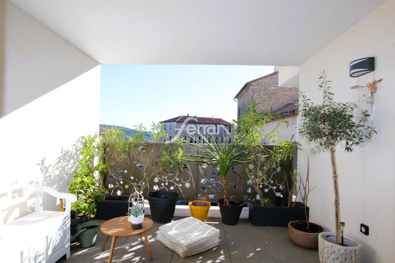 Appartement - 80 m² - 3 pièces