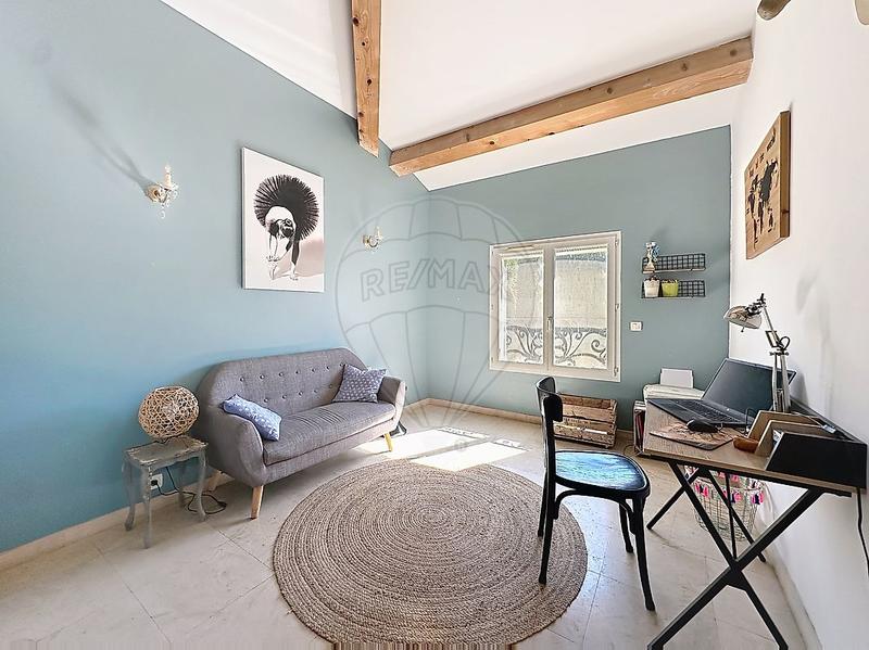 Propriété - 182 m² - 6 pièces