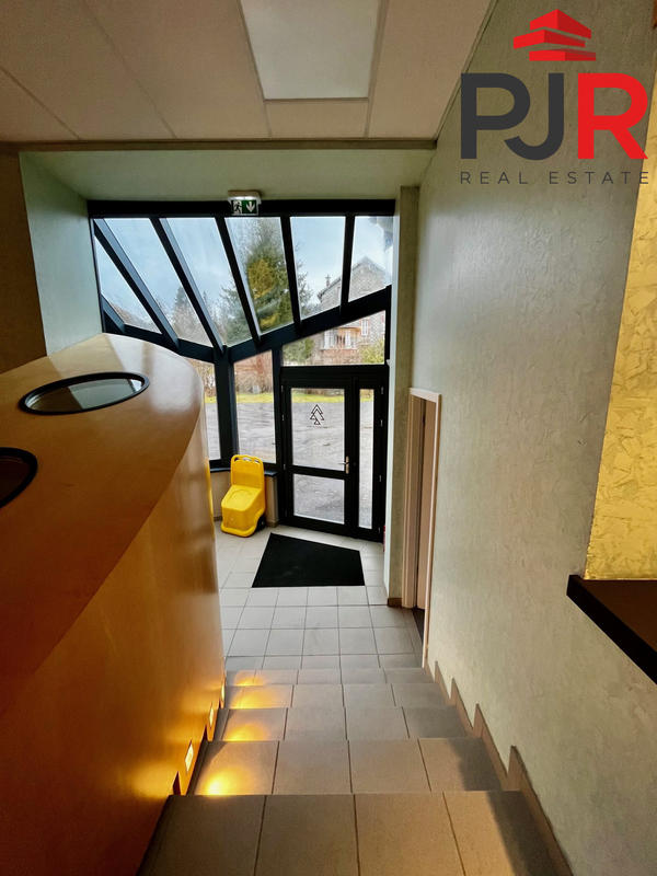 Local d'activités - 2 131 m²