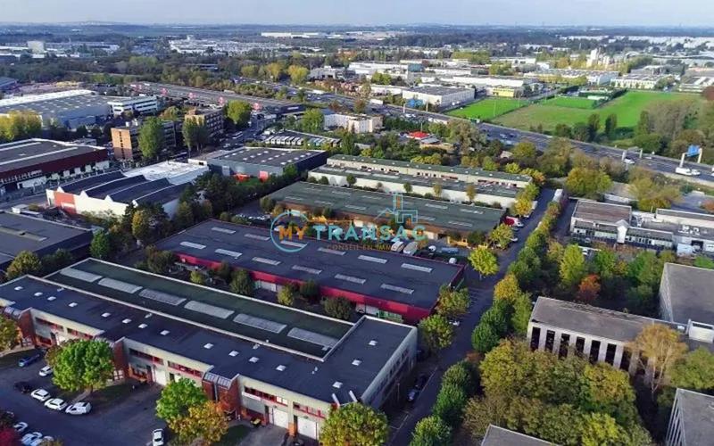 Local d'activité / Entrepôt - 1 044 m²