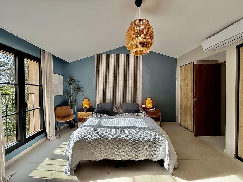 Propriété - 164 m² - 5 pièces