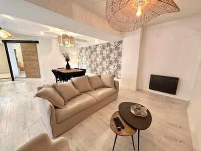 Appartement - 80 m² - 3 pièces