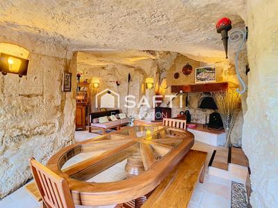 Maison - 220 m² - 11 pièces