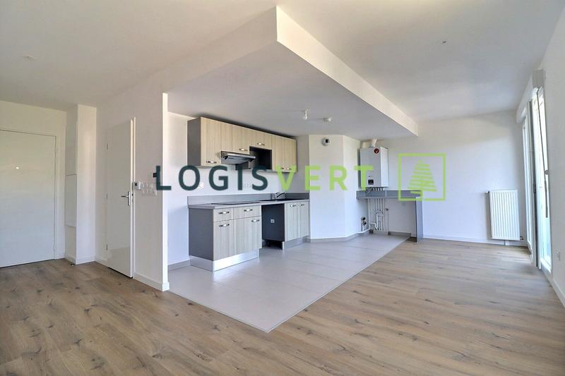 Appartement - 90 m² - 4 pièces