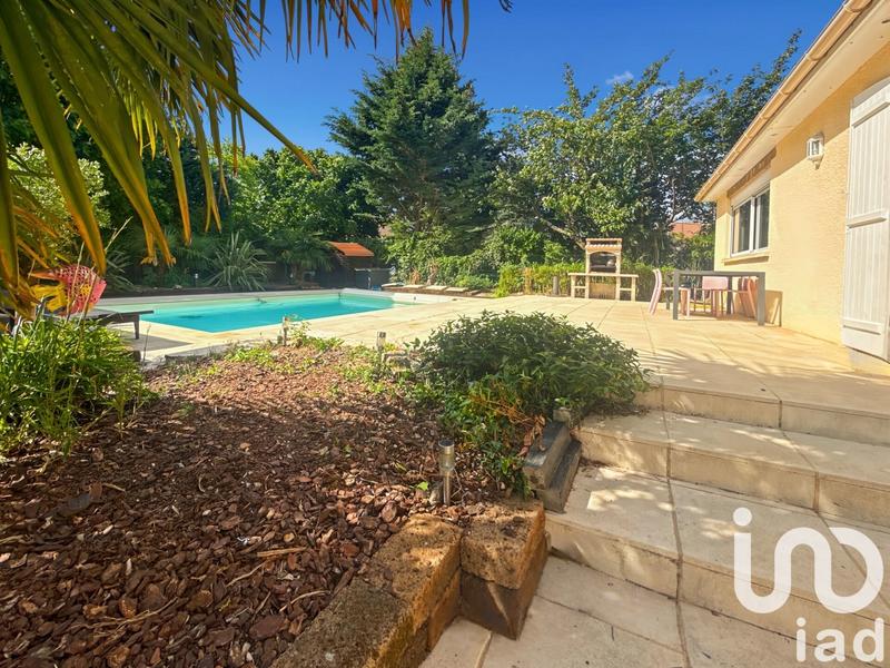 Maison - 209 m² - 8 pièces