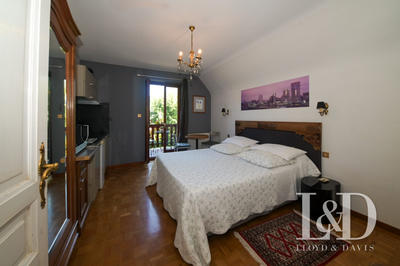 Maison contemporaine - 181 m² - 7 pièces