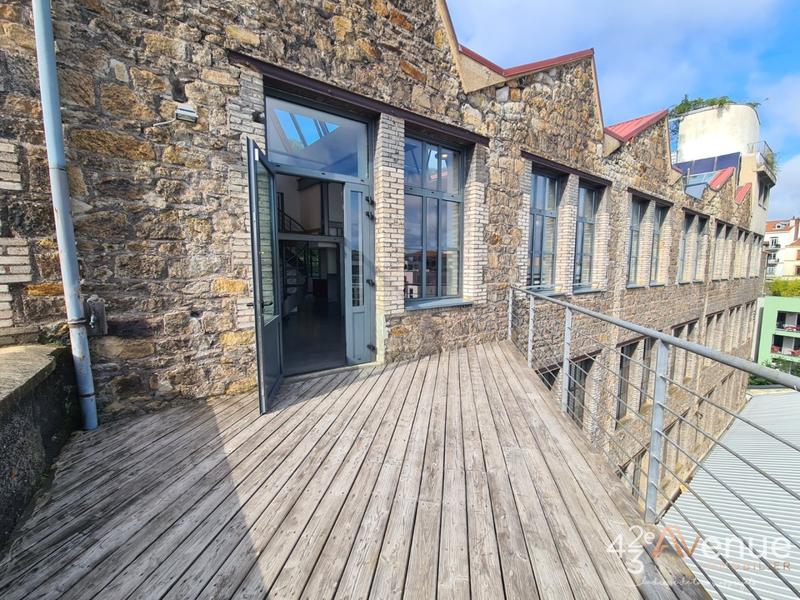 Loft - 175 m² - 5 pièces