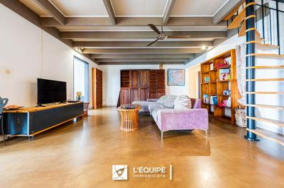 Demeure - 280 m² - 11 pièces