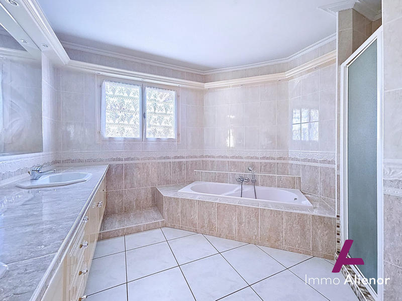 Maison - 128 m² - 5 pièces