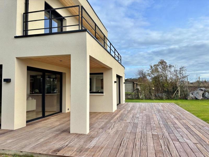 Maison - 163 m² - 4 pièces