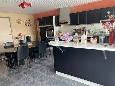 Maison - 193 m² - 6 pièces