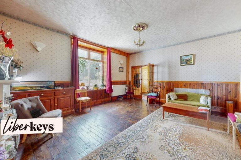 Propriété - 307 m² - 10 pièces