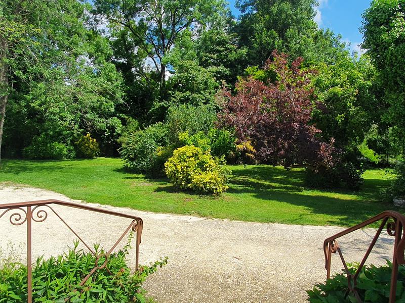 Maison - 210 m² - 7 pièces