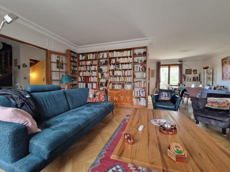 Maison - 182 m² - 7 pièces