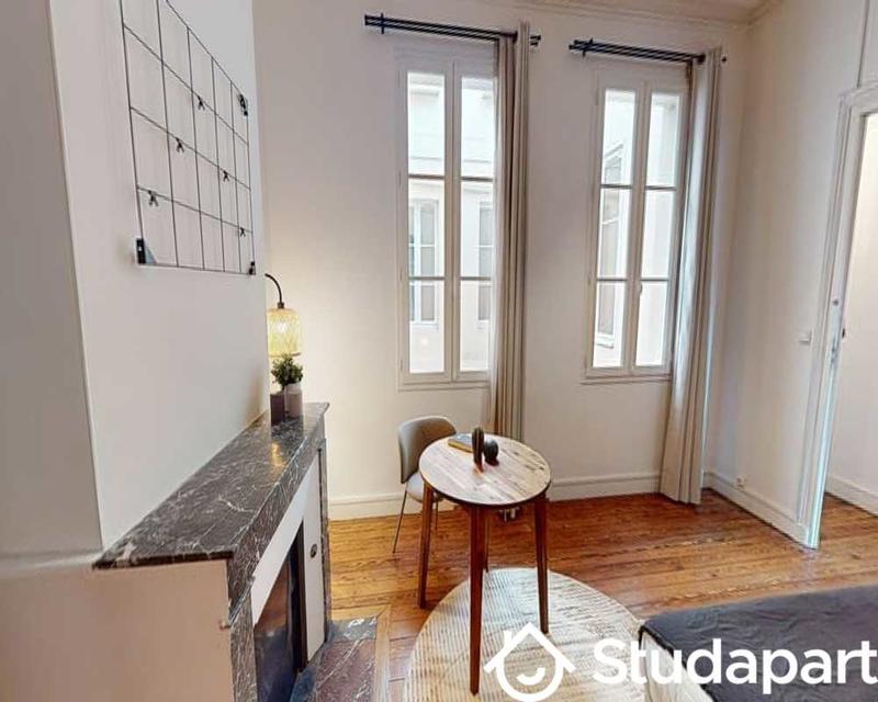 Chambre - 140 m² - 1 pièce