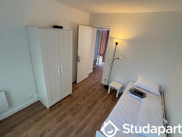 Chambre - 9 m² - 1 pièce