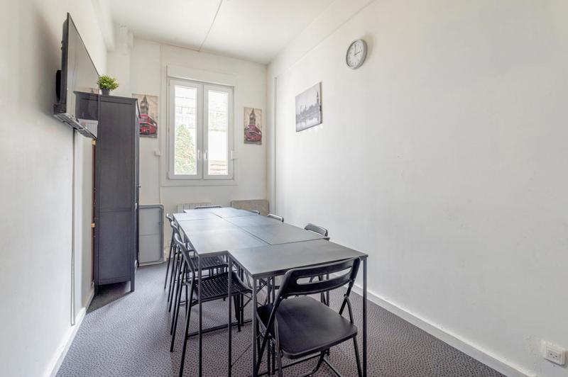 Bureau - 95 m² - 6 pièces